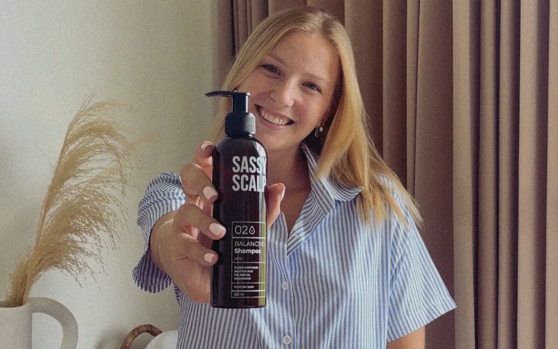 Balancing Shampoo: The Ultimate Solution for Flake-Free, Fabulous Hair